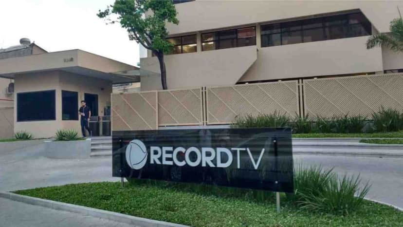 http://tvfoco.uai.com.br/wp-content/uploads/2015/05/Daniela-Mercury.jpg http://tvfoco.uai.com.br/wp-content/uploads/2015/05/Daniela-Mercury.jpg