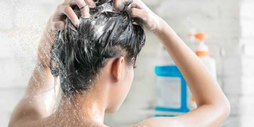 Cuidados na hora de lavar o cabelo (Foto: Reprodução/ Internet) Cuidados na hora de lavar o cabelo (Foto: Reprodução/ Internet)