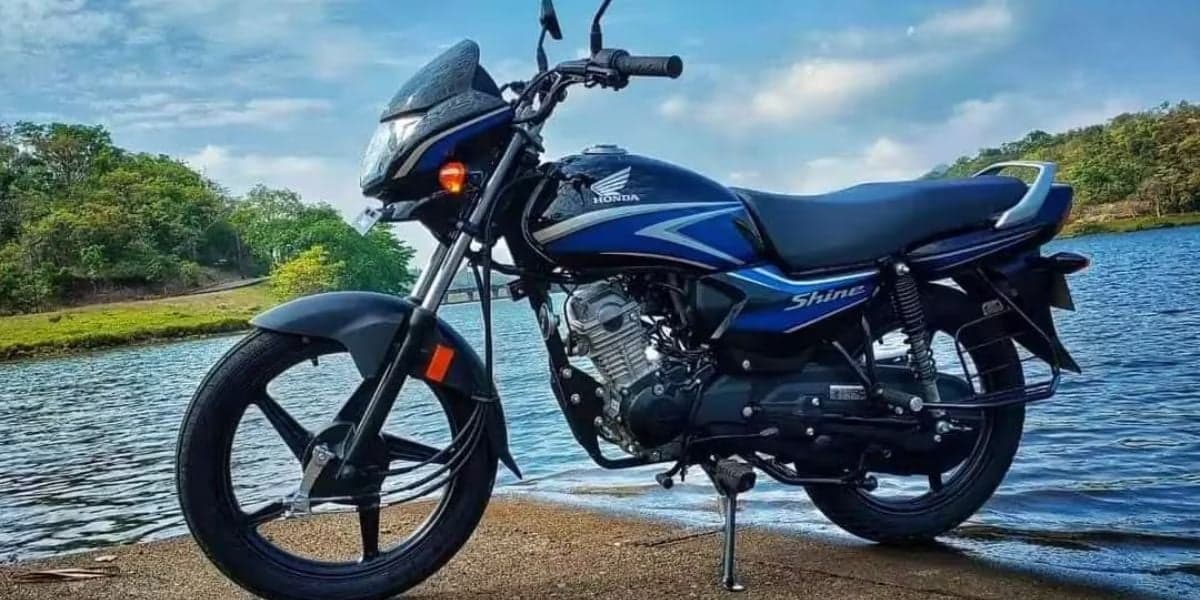 Honda Shine 100 é vendida na Índia por menos de 5 mil reais (Reprodução: Internet) Honda Shine 100 é vendida na Índia por menos de 5 mil reais (Reprodução: Internet)