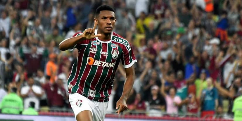 Tricolor está interessado na contratação do atacante Lelê, que defende as cores do Fluminense, mas pertence ao Volta Redonda- (Foto: Internet) Tricolor está interessado na contratação do atacante Lelê, que defende as cores do Fluminense, mas pertence ao Volta Redonda- (Foto: Internet)