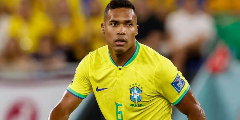 Alex Sandro na seleção disputando a Copa do Mundo - (Foto: Internet) Alex Sandro na seleção disputando a Copa do Mundo - (Foto: Internet)