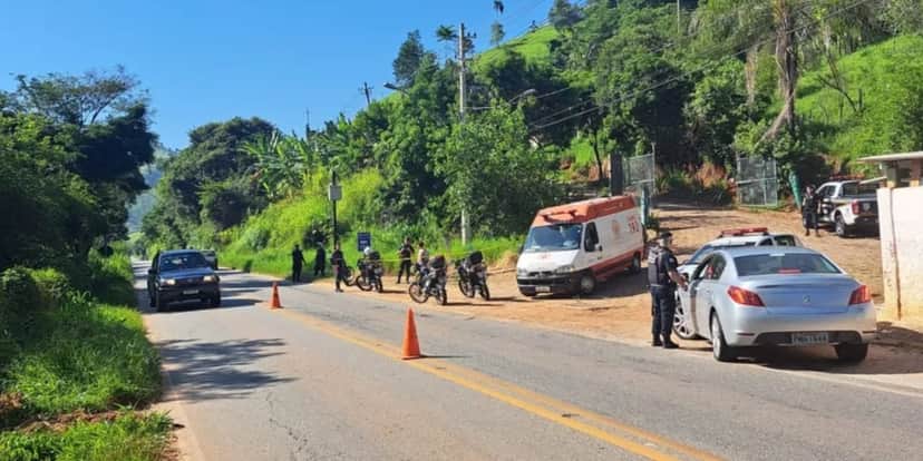 Idoso morre após ser esfaqueado na BR em MG - Foto: Guarda Civil Municipa Idoso morre após ser esfaqueado na BR em MG - Foto: Guarda Civil Municipa