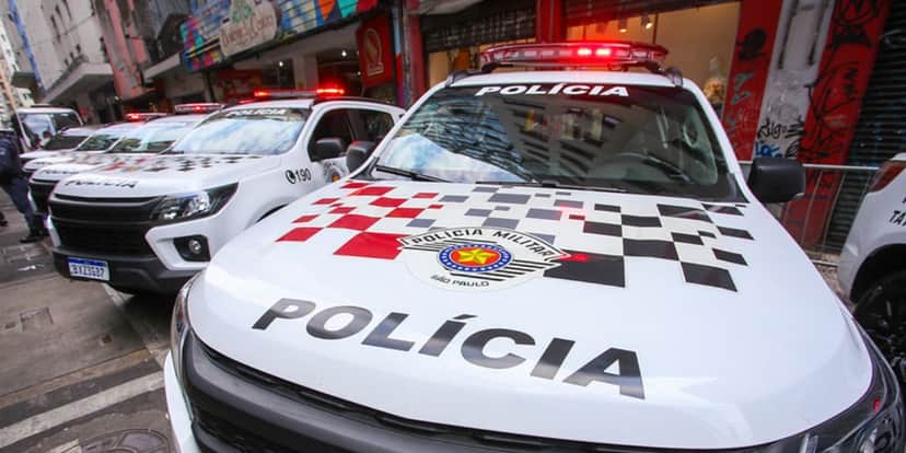 A Polícia Militar levou o suspeito para a delegacia (Reprodução: Internet) A Polícia Militar levou o suspeito para a delegacia (Reprodução: Internet)