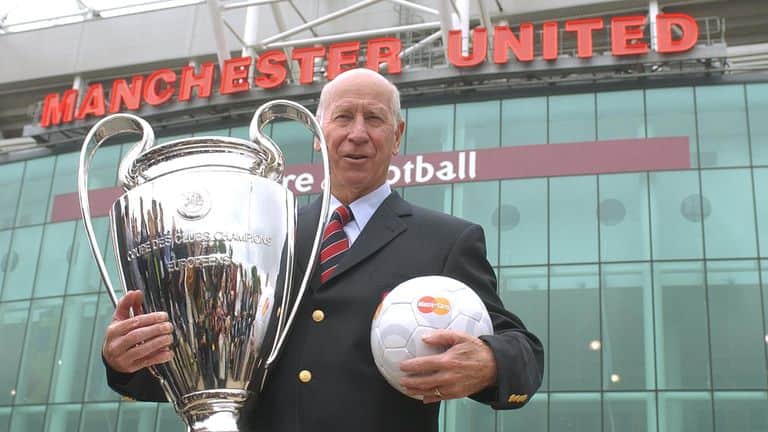 Sir Bobby Charlton, foi um grande jogador de futebol campeão da Copa do Mundo (Foto: Divulgação) Sir Bobby Charlton, foi um grande jogador de futebol campeão da Copa do Mundo (Foto: Divulgação)