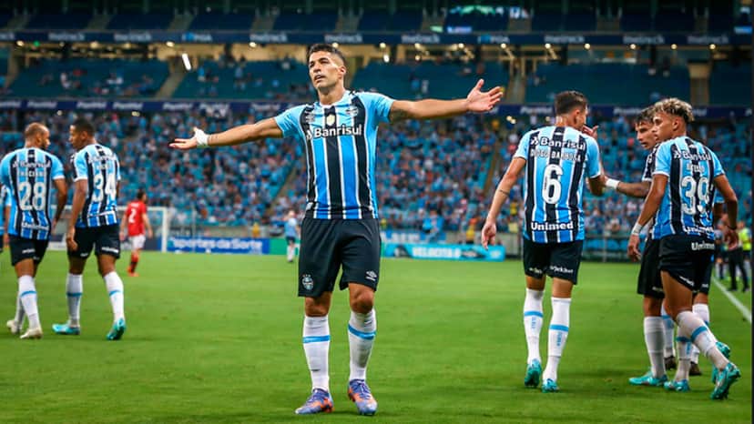 Suárez vai deixar o Grêmio e ainda pode ajudar o Internacional (Foto: Divulgação) Suárez vai deixar o Grêmio e ainda pode ajudar o Internacional (Foto: Divulgação)