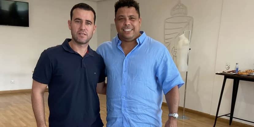 Thiago Gasparino e Ronaldo Fenômeno (Reprodução/Internet) Thiago Gasparino e Ronaldo Fenômeno (Reprodução/Internet)