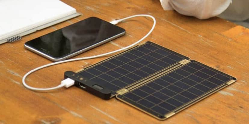 Carregador portátil de de energia solar (Reprodução/Internet) Carregador portátil de de energia solar (Reprodução/Internet)