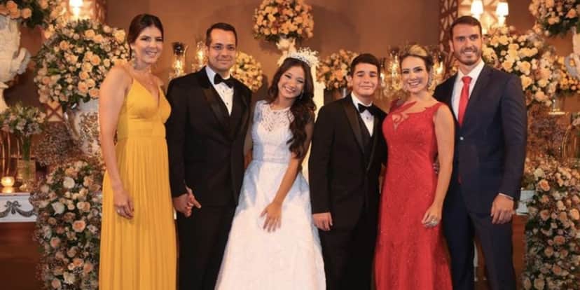 Sofia Valim e família (Reprodução/Internet) Sofia Valim e família (Reprodução/Internet)