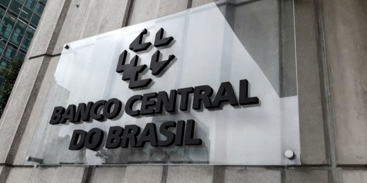 O Banco Central é responsável por emitir todos os comunicados financeiros (Reprodução: Internet) O Banco Central é responsável por emitir todos os comunicados financeiros (Reprodução: Internet)