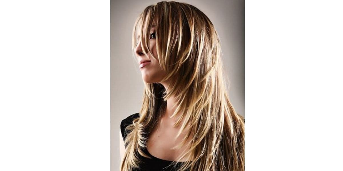 Corte de cabelo em camadas marcadas (Foto: Reprodução / Pinterest) Corte de cabelo em camadas marcadas (Foto: Reprodução / Pinterest)