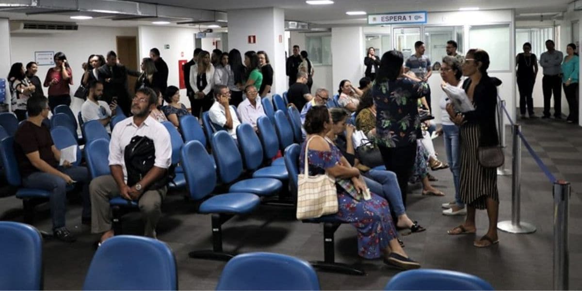 As crianças da unidade do Sudeste da Bahia não precisarão enfrentar essas filas (Reprodução: Internet) As crianças da unidade do Sudeste da Bahia não precisarão enfrentar essas filas (Reprodução: Internet)