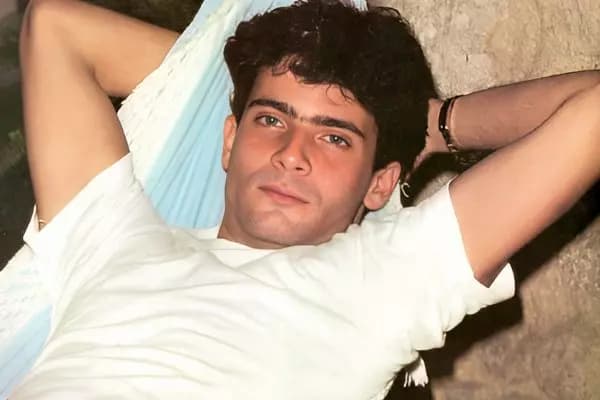Lauro Corona era jovem e bonito quando perdeu a batalha para a Aids (Foto: Divulgação) Lauro Corona era jovem e bonito quando perdeu a batalha para a Aids (Foto: Divulgação)