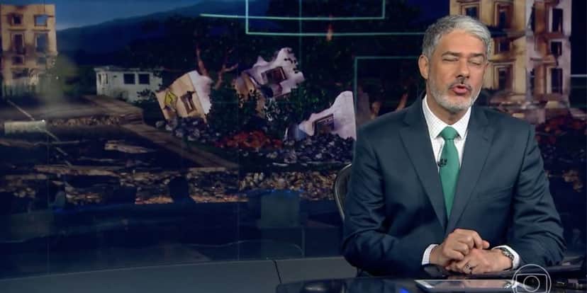 William Bonner no Jornal Nacional (Reprodução/Internet) William Bonner no Jornal Nacional (Reprodução/Internet)