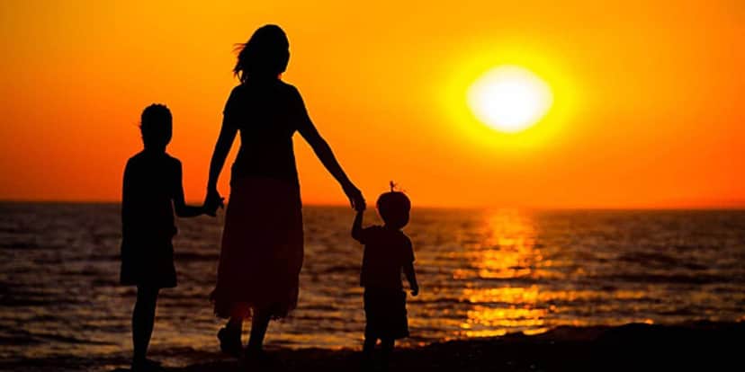 As mãos poderão aposentar aos 62 anos, mesmo não tendo o mínimo de contribuição (Reprodução: Internet) As mãos poderão aposentar aos 62 anos, mesmo não tendo o mínimo de contribuição (Reprodução: Internet)