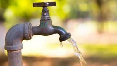 Agua na torneira - Foto Internet Agua na torneira - Foto Internet