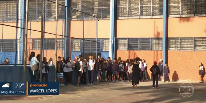 Crianças nas escolas (Foto: Reprodução / Globo) Crianças nas escolas (Foto: Reprodução / Globo)