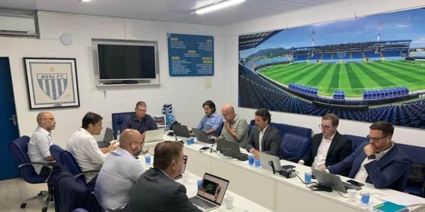 Reunião divulgada pelo próprio clube: (Reprodução: Foto/ Rafael Xavier) Reunião divulgada pelo próprio clube: (Reprodução: Foto/ Rafael Xavier)