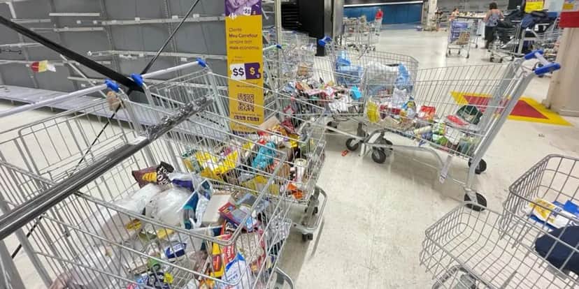 Acabaram todos os produtos do Carrefour, das unidades que fechariam, no RS (Reprodução: Internet) Acabaram todos os produtos do Carrefour, das unidades que fechariam, no RS (Reprodução: Internet)