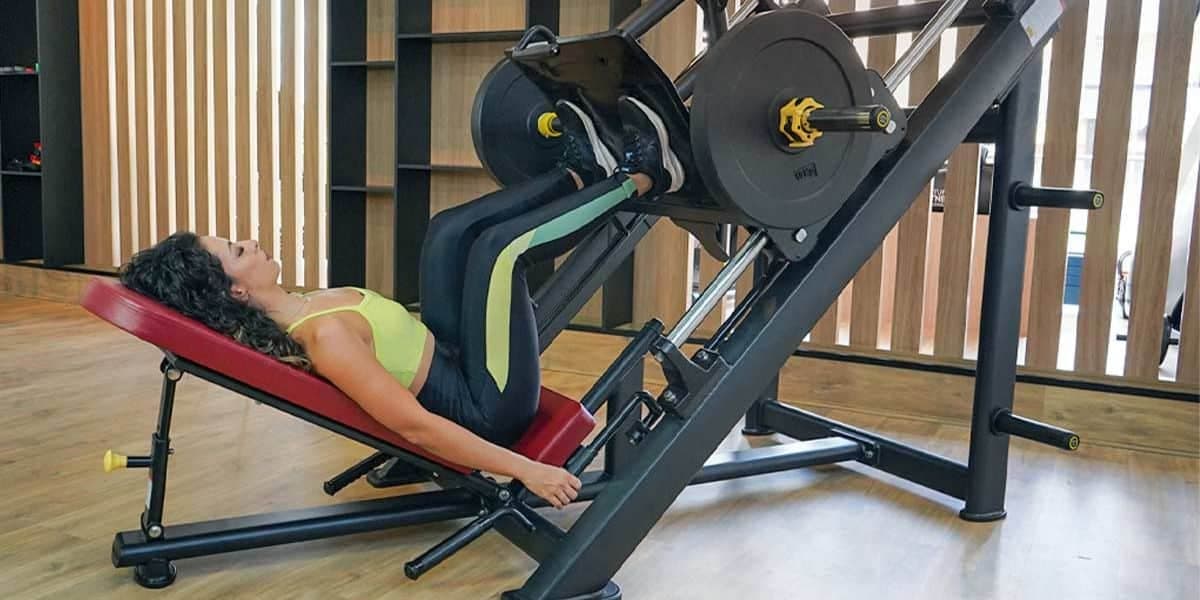 Leg Press ajuda a tirar a flacidez das coxas (Reprodução: Internet) Leg Press ajuda a tirar a flacidez das coxas (Reprodução: Internet)