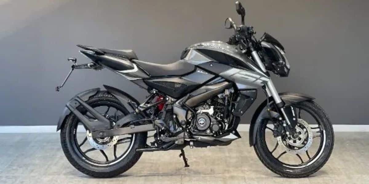 Bajaj Dominar 160 quer bater de frente com a Honda CG 160 (Reprodução: Internet) Bajaj Dominar 160 quer bater de frente com a Honda CG 160 (Reprodução: Internet)