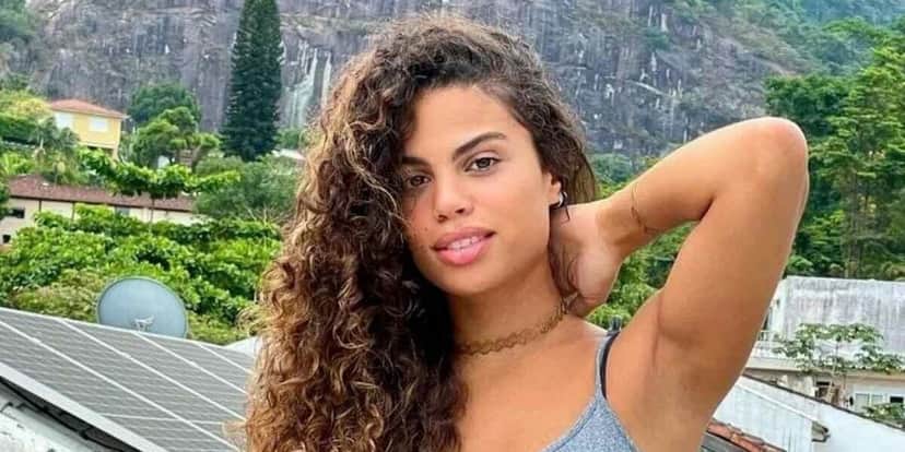 Clara Buarque interpretou Bia em Travessia (Reprodução: Instagram) Clara Buarque interpretou Bia em Travessia (Reprodução: Instagram)
