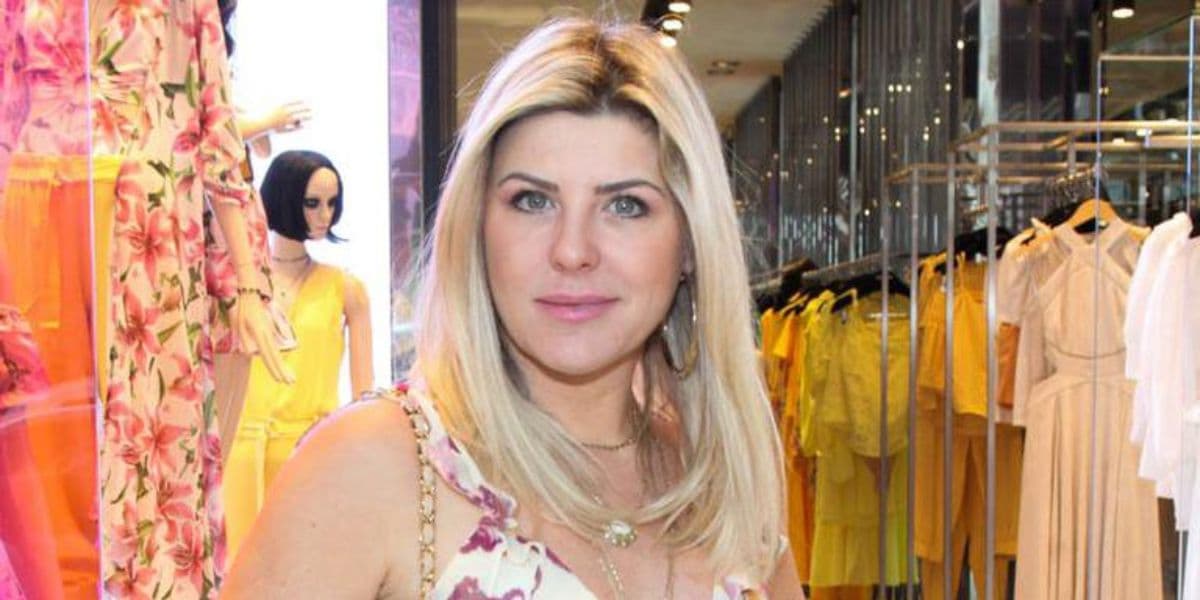 Íris Stefanelli Íris Stefanelli