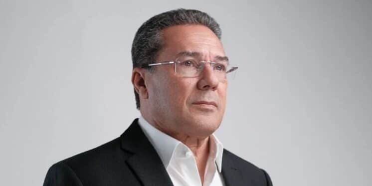 Vanderlei Luxemburgo é dono de emissora - (Foto: Reprodução / Internet) Vanderlei Luxemburgo é dono de emissora - (Foto: Reprodução / Internet)