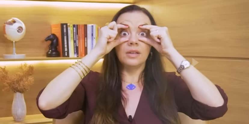 Faça essa ação para ajudar a levantar as pálpebras (Reprodução: Youtube) Faça essa ação para ajudar a levantar as pálpebras (Reprodução: Youtube)