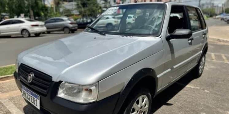 Fiat Uno 1.0 Fire Economy no valor de R$ 19.430 (Reprodução: Internet) Fiat Uno 1.0 Fire Economy no valor de R$ 19.430 (Reprodução: Internet)