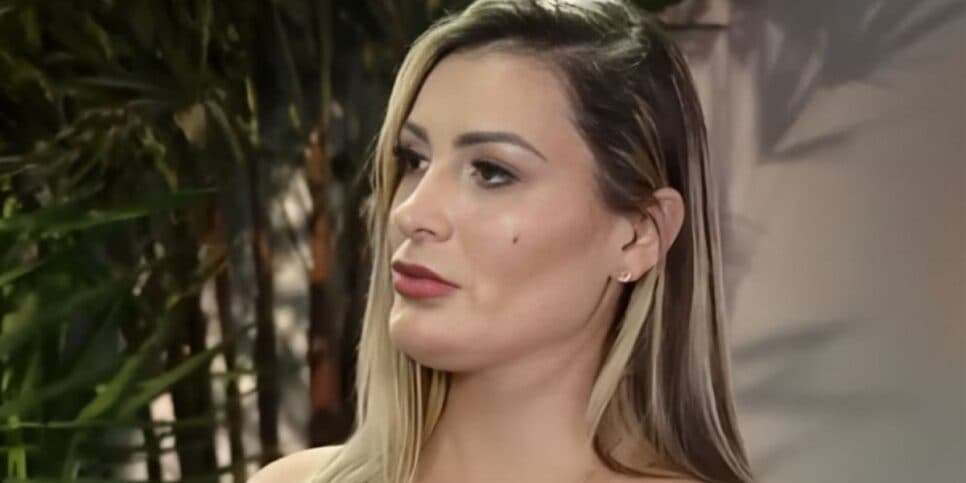 A famosa ex-A Fazenda da Record falou sobre processo contra igreja (Foto: Internet) A famosa ex-A Fazenda da Record falou sobre processo contra igreja (Foto: Internet)