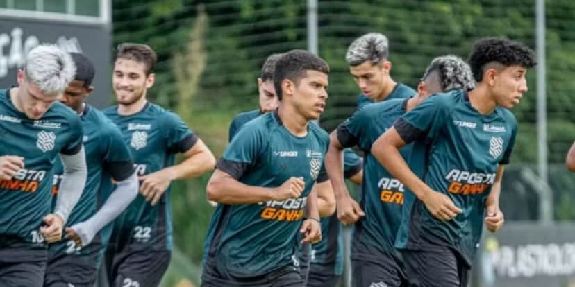 Elenco do Figueirense durante treino (Foto_ Patrick Floriani_FFC) Elenco do Figueirense durante treino (Foto_ Patrick Floriani_FFC)