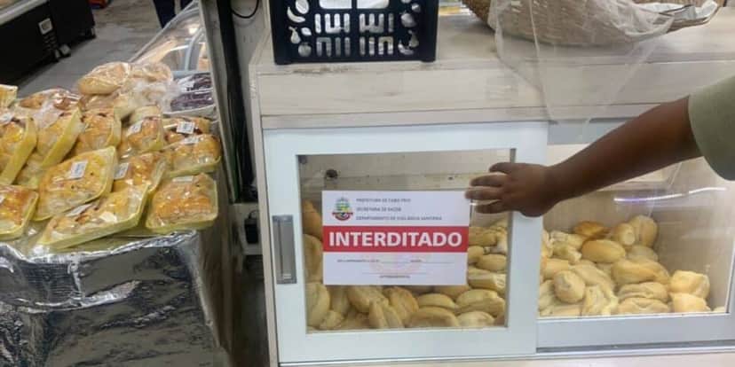 Estabelecimentos e supermercados foram interditados em Cabo Frio, Rio de Janeiro (Foto Reprodução/Prefeitura de Cabo Frio) Estabelecimentos e supermercados foram interditados em Cabo Frio, Rio de Janeiro (Foto Reprodução/Prefeitura de Cabo Frio)