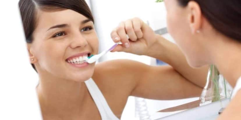 É muito importante escovar os dentes corretamente (Foto: Reprodução/ Internet) É muito importante escovar os dentes corretamente (Foto: Reprodução/ Internet)