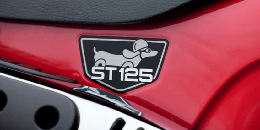 Logotipo dachshund da Honda Dax 125 (Imagem: Honda) Logotipo dachshund da Honda Dax 125 (Imagem: Honda)