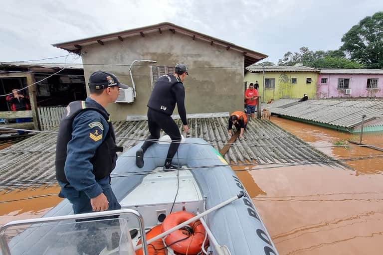 Mais de 14,5 mil pessoas deslocadas pelo Governo Federal atuam na ajuda ao Rio Grande do Sul - Foto Internet Mais de 14,5 mil pessoas deslocadas pelo Governo Federal atuam na ajuda ao Rio Grande do Sul - Foto Internet