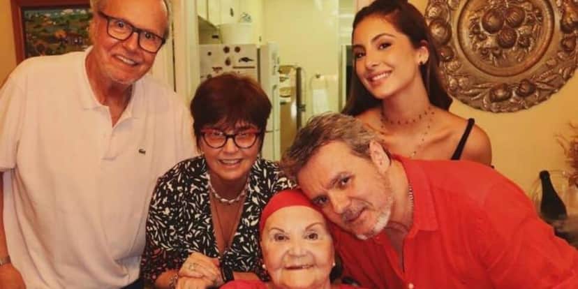 Uma das últimas fotos divulgadas de Lídia Brondi (Reprodução: Instagram) Uma das últimas fotos divulgadas de Lídia Brondi (Reprodução: Instagram)