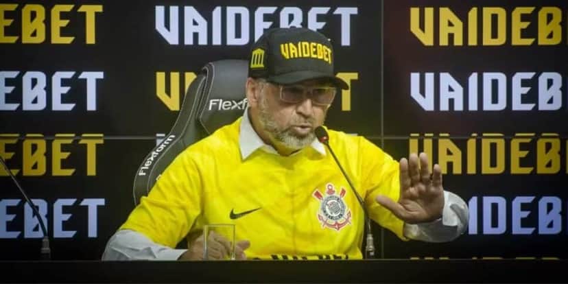 Augusto Melo durante anuncio da VaideBet no Corinthians — Foto: Rodrigo Coca/Agência Corinthians Augusto Melo durante anuncio da VaideBet no Corinthians — Foto: Rodrigo Coca/Agência Corinthians