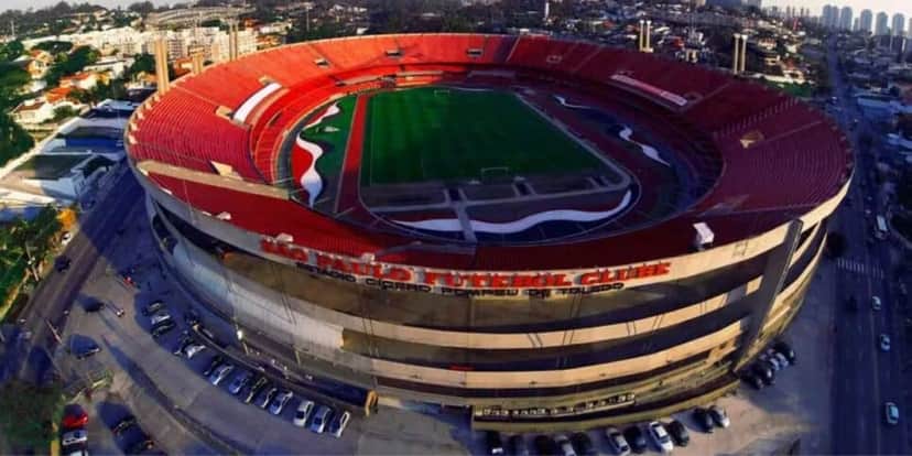 Antigo letreiro do estádio leiloado por mais de R$700 mil (Reprodução: SPFC TV) Antigo letreiro do estádio leiloado por mais de R$700 mil (Reprodução: SPFC TV)