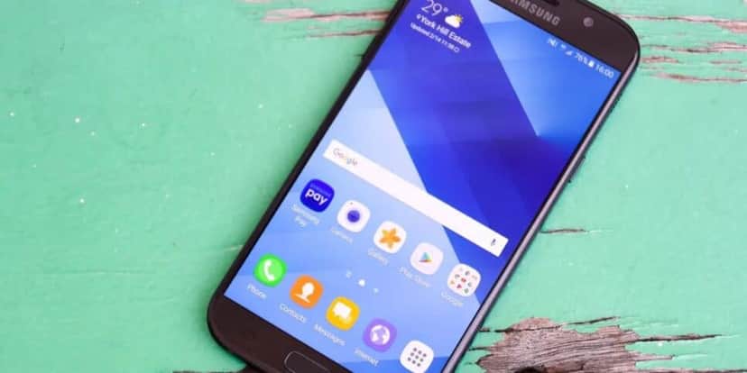 Galaxy A7 é um dos atingidos pela decisão (Reprodução: Samsung/Divulgação) Galaxy A7 é um dos atingidos pela decisão (Reprodução: Samsung/Divulgação)