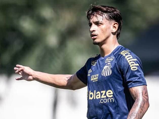 Weslley Patati durante treino (Foto: Raul Baretta / Santos FC) Weslley Patati durante treino (Foto: Raul Baretta / Santos FC)