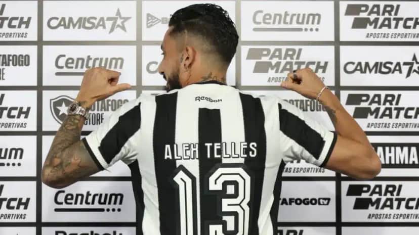 Alex Telles pode jogar no Palmeiras (Foto: Vitor Silva/ Botafogo) Alex Telles pode jogar no Palmeiras (Foto: Vitor Silva/ Botafogo)