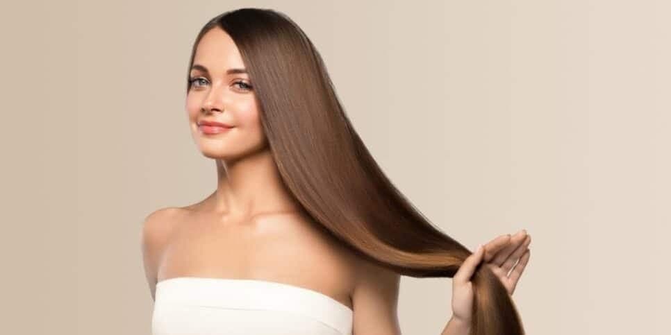 Não faça progressiva: 4 produtos de farmácia alisam o cabelo da raiz às pontas