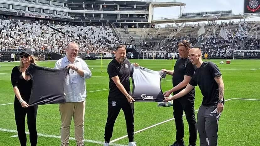 O famoso presidente de futebol do Timão anuncia novo patrocínio (Foto: Rafael Dantas) O famoso presidente de futebol do Timão anuncia novo patrocínio (Foto: Rafael Dantas)