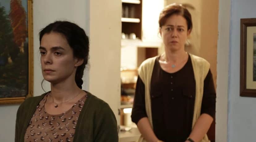 Hatice é ríspida com Bahar (Foto: Reprodução/ Record TV) Hatice é ríspida com Bahar (Foto: Reprodução/ Record TV)