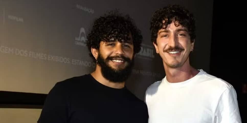 Johnny Massaro com o novo namorado, o arquiteto Ray Queiroz — Foto - Cristina Granato - reprodução - instagram Johnny Massaro com o novo namorado, o arquiteto Ray Queiroz — Foto - Cristina Granato - reprodução - instagram