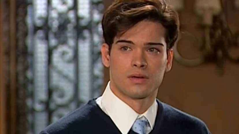 Alma Gêmea no Vale a Pena Ver de Novo: Felipe sai arrasado com desprezo de Cristina (Foto: Reprodução/ TV Globo) Alma Gêmea no Vale a Pena Ver de Novo: Felipe sai arrasado com desprezo de Cristina (Foto: Reprodução/ TV Globo)