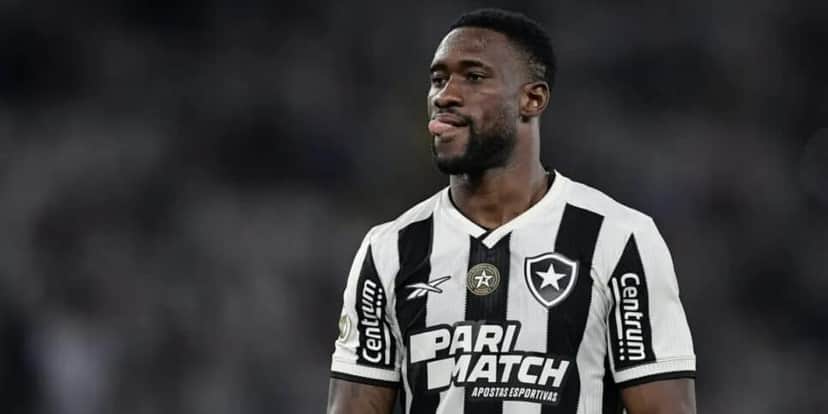 Bastos craque de futebol do Botafogo (Foto: Thiago Ribeiro/AGIF) Bastos craque de futebol do Botafogo (Foto: Thiago Ribeiro/AGIF)