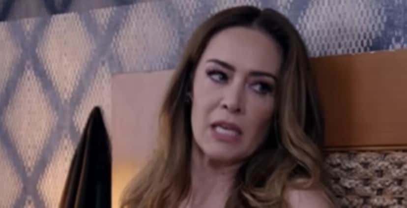 Mirtes está prestes a pagar por todo mal que fez na novela (Foto: Reprodução/ SBT) Mirtes está prestes a pagar por todo mal que fez na novela (Foto: Reprodução/ SBT)