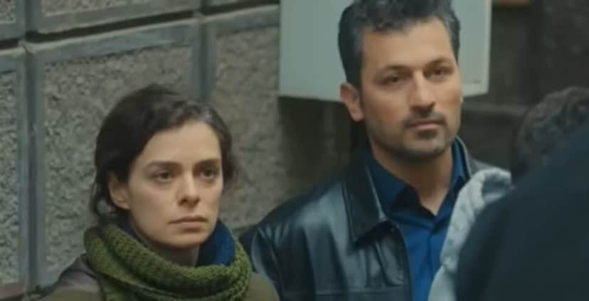 Bahar quer que Hickmet vá atrás da sogra (Foto: Reprodução/ Record TV) Bahar quer que Hickmet vá atrás da sogra (Foto: Reprodução/ Record TV)