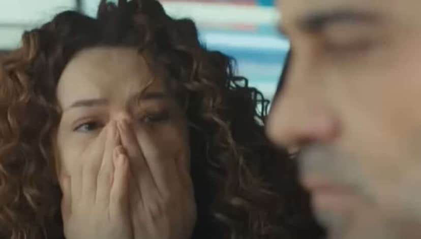 Sirin não acredita em encontro com Sarp e ele a leva ao cemitério para descer os cachorros (Foto: Reprodução/ Record TV) Sirin não acredita em encontro com Sarp e ele a leva ao cemitério para descer os cachorros (Foto: Reprodução/ Record TV)